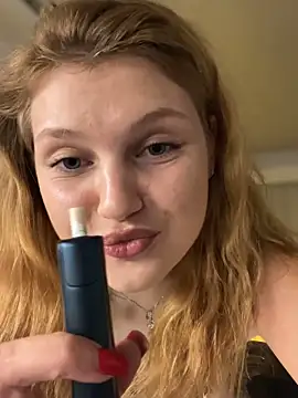 Snapshot of Emaline_Fane chatting on 11.16.25 Emaline Fane online show from 11.16.25