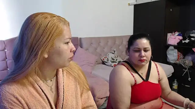 MISTRESSMILF40 online show from 12.17.25