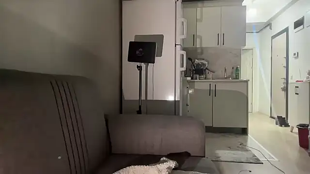 Snapshot of -piece_offire- chatting on 02.01.26 -piece offire- online show from 02.01.26