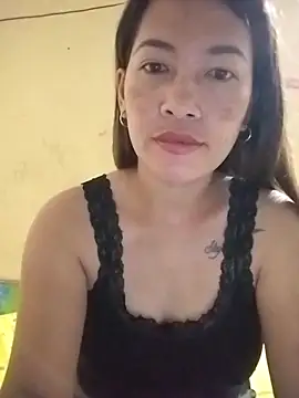 Snapshot of wildxxxGia chatting on 09.18.25 wildxxxGia online show from 09.18.25