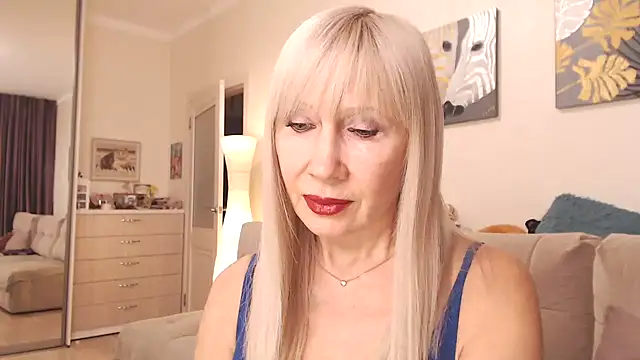 Snapshot of AlisaDeluxe chatting on 02.15.26 AlisaDeluxe online show from 02.15.26