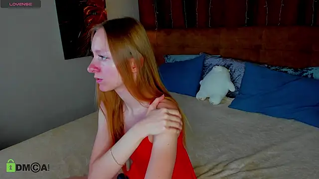 Snapshot of Mia_E1fie chatting on 09.13.25 Mia E1fie online show from 09.13.25