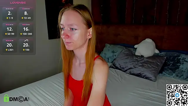 Snapshot of Mia_E1fie chatting on 09.14.25 Mia E1fie online show from 09.14.25