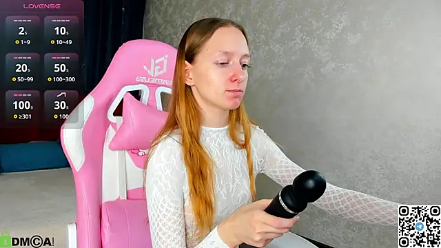 Snapshot of Mia_E1fie chatting on 11.08.25 Mia E1fie online show from 11.08.25