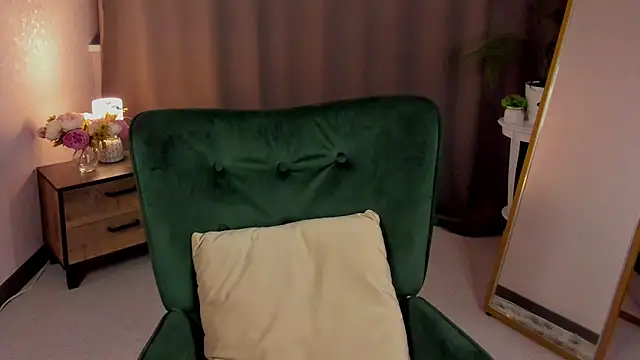 cute luucy online show from 02.02.26