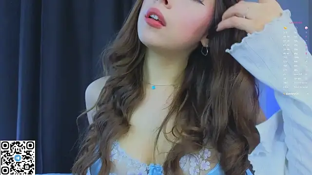 Snapshot of VirginiaHouston chatting on 10.22.25 VirginiaHouston online show from 10.22.25