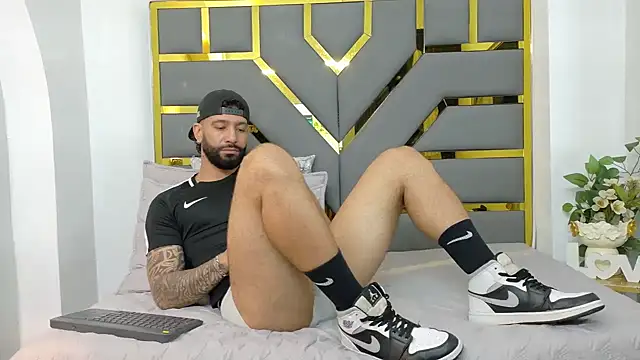 yorbymaxx online show from 10.06.25