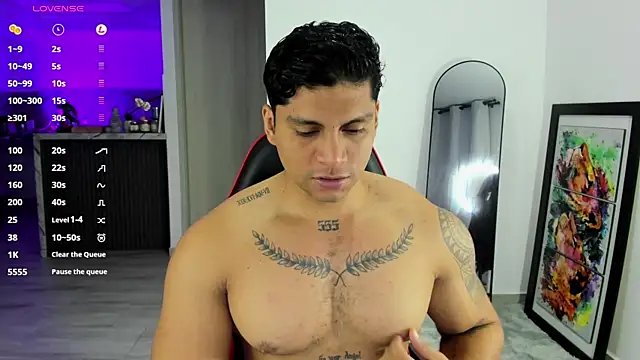 Nicolasmontoya16 online show from 10.18.25