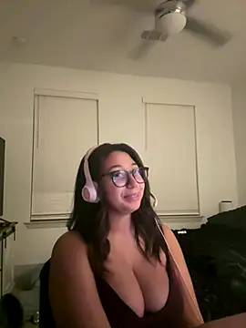 Snapshot of minhaa_gamer chatting on 09.25.25 minhaa gamer online show from 09.25.25