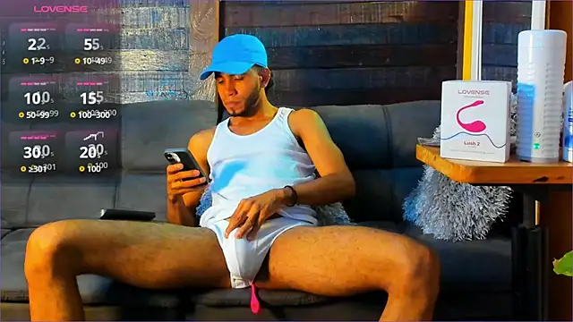 Snapshot of Alex_bigcock11_ chatting on 09.23.25 Alex bigcock11  online show from 09.23.25