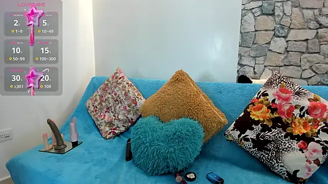 Snapshot of PIINK_2025 chatting on 11.05.25 PIINK 2025 online show from 11.05.25