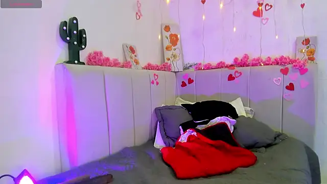 Tommy Lovee online show from 09.17.25