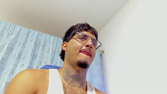 Snapshot of Lord_Luciferhot_Dirty666 chatting on 12.19.25 Lord Luciferhot Dirty666 online show from 12.19.25