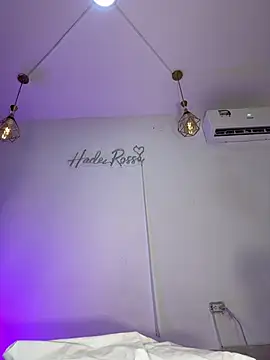 Snapshot of hade_rosse chatting on 07.19.26 hade rosse online show from 07.19.26