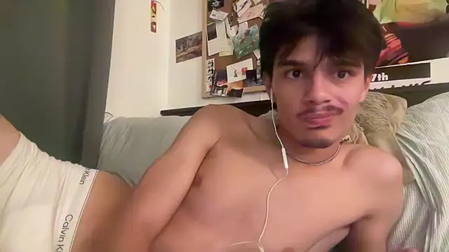 Snapshot of cowboyydiego chatting on 09.24.25 cowboyydiego online show from 09.24.25