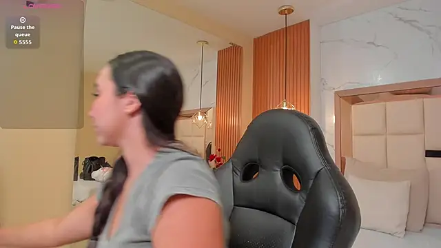Snapshot of julieta_rosee chatting on 06.01.26 julieta rosee online show from 06.01.26