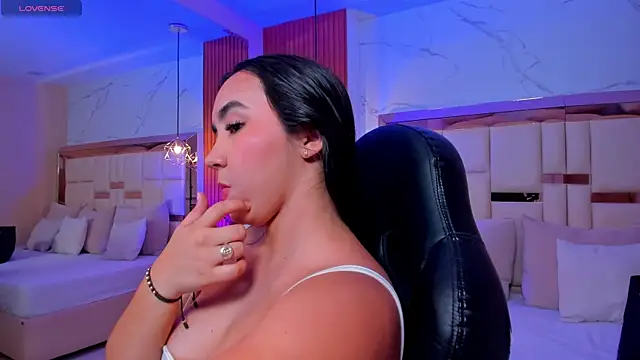 julieta rosee online show from 08.03.26