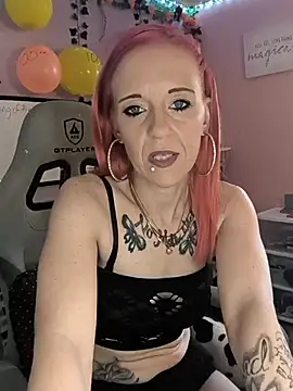 Purple2StayThnxx online show from 09.25.25