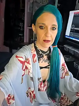 Purple2StayThnxx online show from 04.30.26