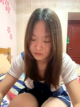 Snapshot of CoCo-s chatting on 11.09.25 CoCo-s online show from 11.09.25