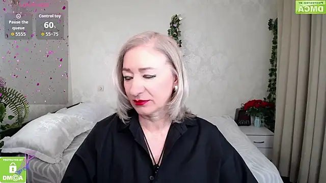 hunters woman online show from 04.29.26