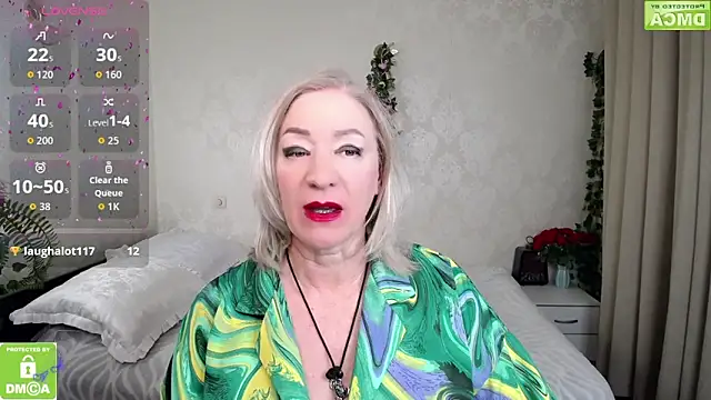 hunters woman online show from 04.30.26