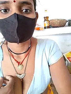 RAYI Queen 3 online show from 11.10.25