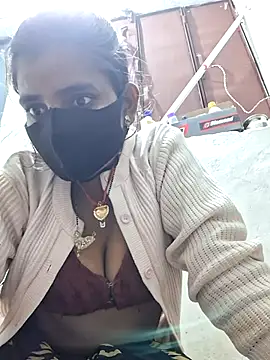 RAYI Queen 3 online show from 12.14.25