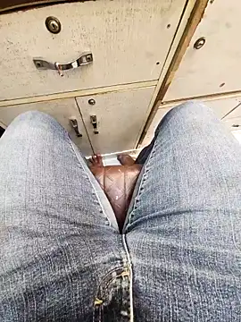 Snapshot of _Danny__ chatting on 12.17.25 Danny online show from 12.17.25