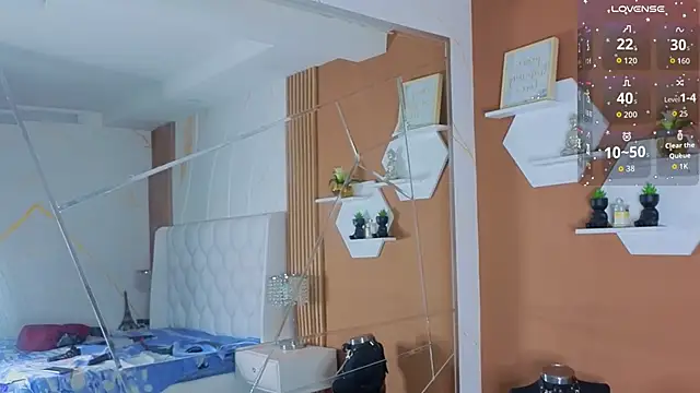 Snapshot of EimmyAdams chatting on 09.17.25 EimmyAdams online show from 09.17.25