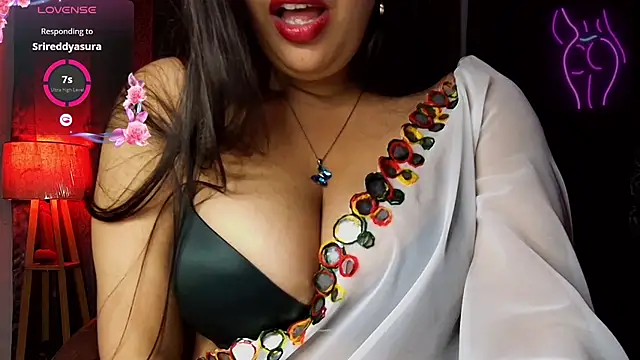 MissNasha online show from 11.25.25