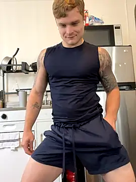 Snapshot of King_Kev_ chatting on 10.07.25 King Kev online show from 10.07.25