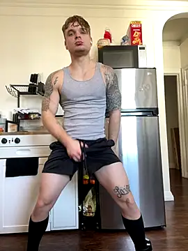 Snapshot of King_Kev_ chatting on 12.02.25 King Kev online show from 12.02.25