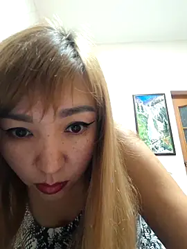 Snapshot of HellaWerlous chatting on 09.09.25 HellaWerlous online show from 09.09.25