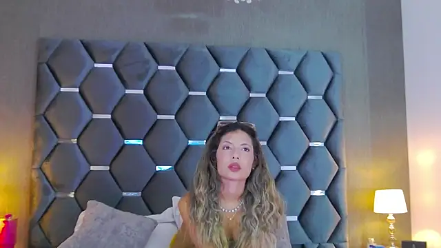 Snapshot of BlaireParker chatting on 09.15.25 BlaireParker online show from 09.15.25