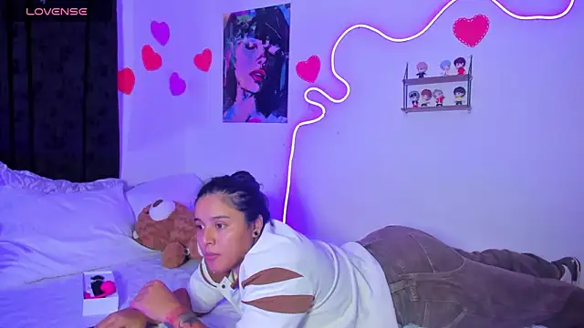 Dilan and Mia online show from 04.29.26