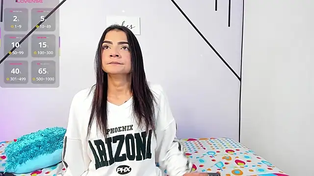 MiahCornell  online show from 12.03.25