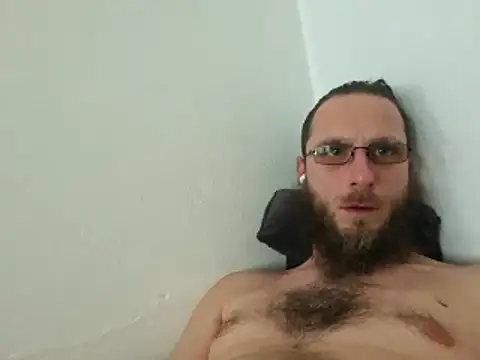 Snapshot of Matuschko chatting on 04.19.26 Matuschko online show from 04.19.26