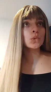 Snapshot of Aurora_blaack chatting on 12.15.25 Aurora blaack online show from 12.15.25