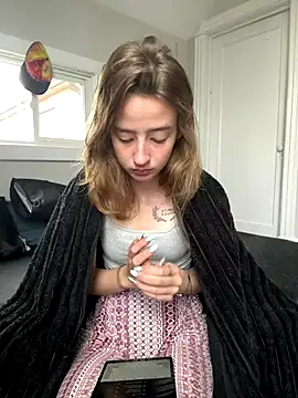 SeccySerena online show from 10.11.25