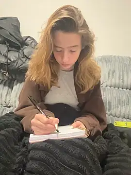 SeccySerena online show from 10.23.25