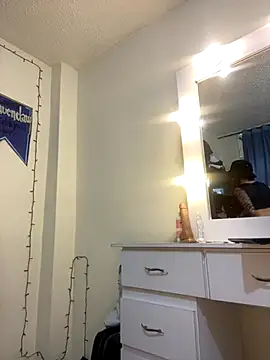 Sallem Pink online show from 10.12.25