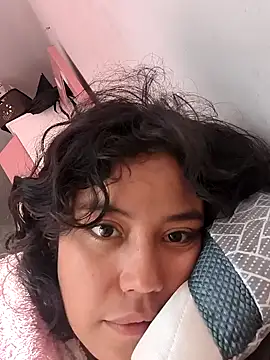 Snapshot of TamaraMera chatting on 11.01.25 TamaraMera online show from 11.01.25