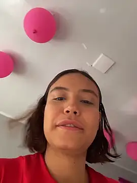 Snapshot of TamaraMera chatting on 06.16.26 TamaraMera online show from 06.16.26