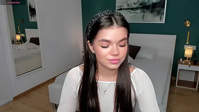 HollisHearl online show from 09.17.25