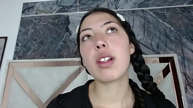 malejahotcs01 online show from 12.05.25