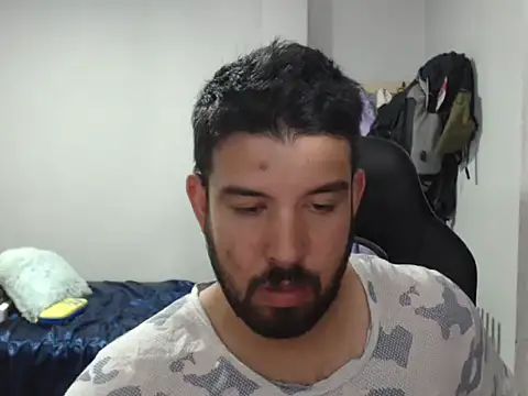 Snapshot of Axel11113 chatting on 10.15.25 Axel11113 online show from 10.15.25