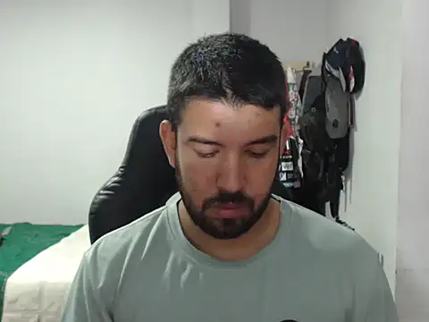 Snapshot of Axel11113 chatting on 11.25.25 Axel11113 online show from 11.25.25