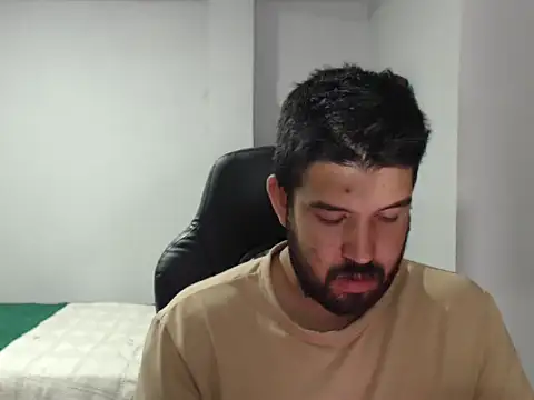 Snapshot of Axel11113 chatting on 12.14.25 Axel11113 online show from 12.14.25