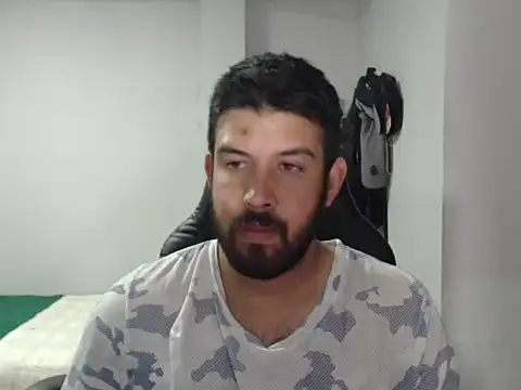 Snapshot of Axel11113 chatting on 12.15.25 Axel11113 online show from 12.15.25